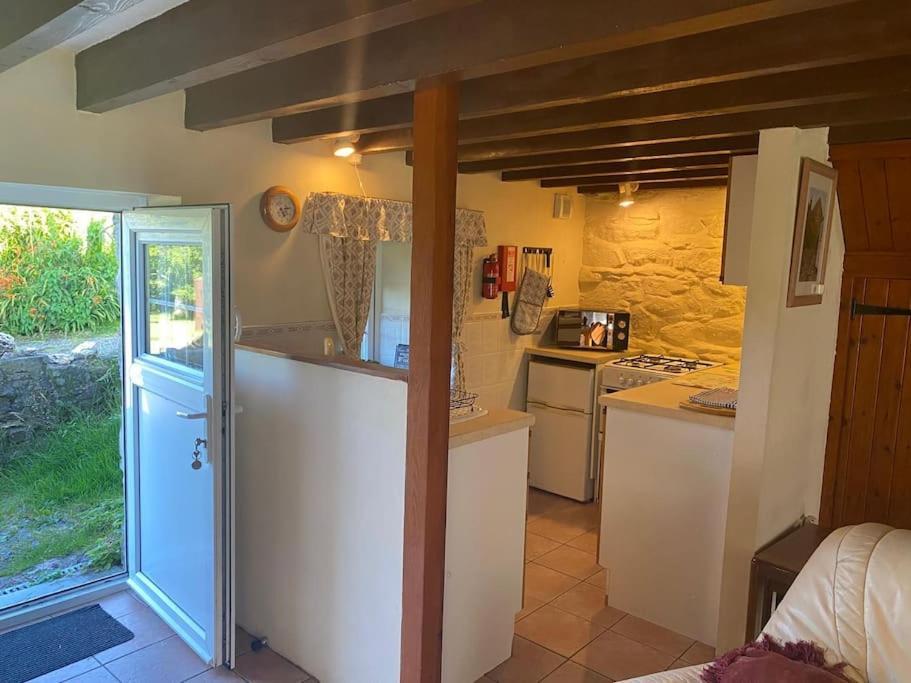 Banc Cottage Moylgrove Exterior foto